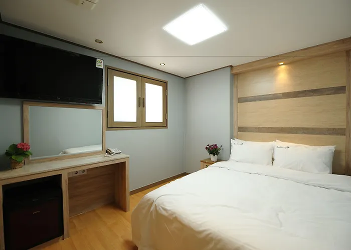 Daeyoung Myeongdong Hotel 3*