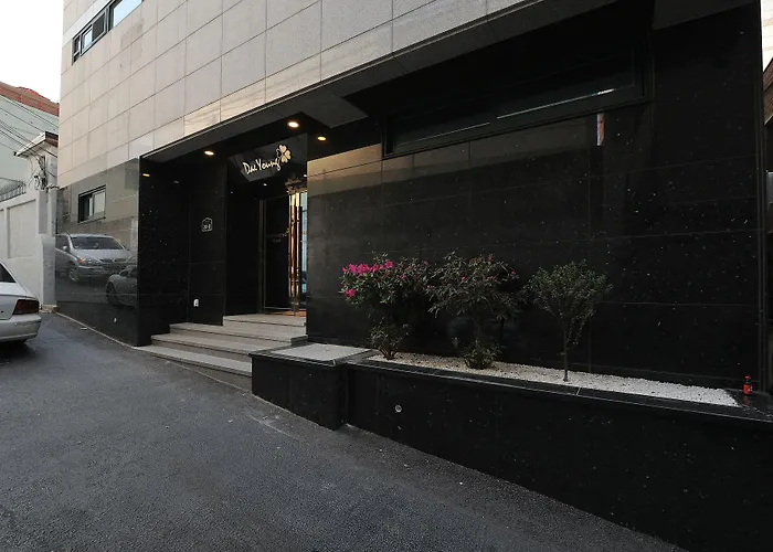 Daeyoung Myeongdong Hotel 3*
